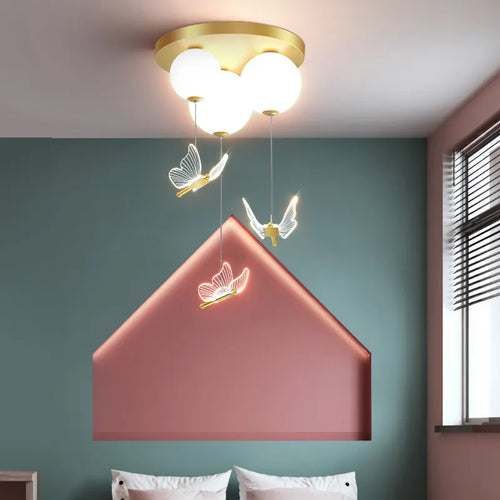 Plafonnier simple et moderne avec boule papillon romantique - vue 4 sur 9