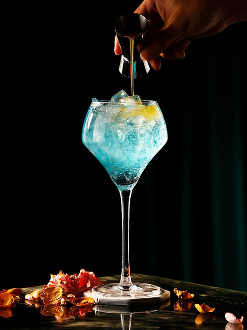 Verres à pied élégants style gin tonic cocktail