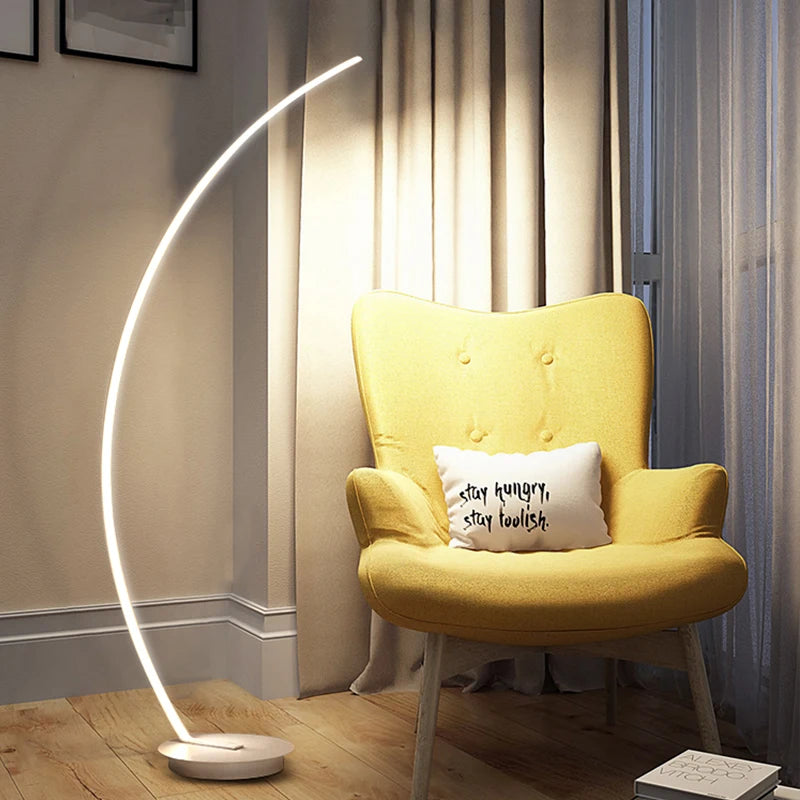 lampadaire design pour éclairage intérieur moderne et élégant