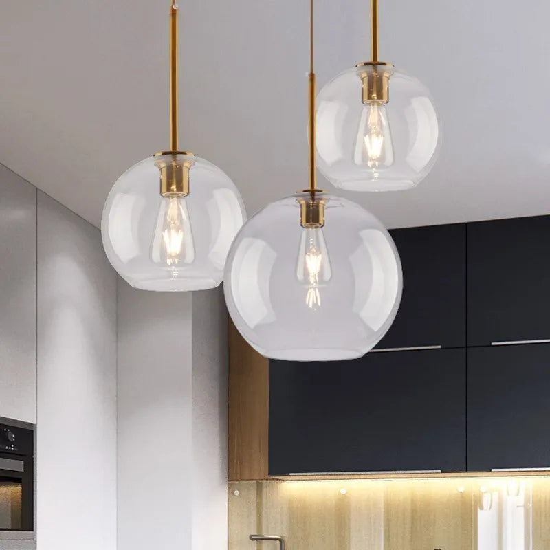 Suspension LED en verre au design nordique minimaliste
