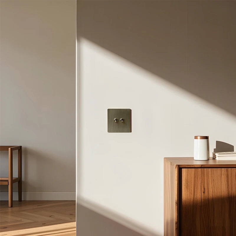 Prise électrique et double USB et USB type C en acier gris brossé bords arrondis