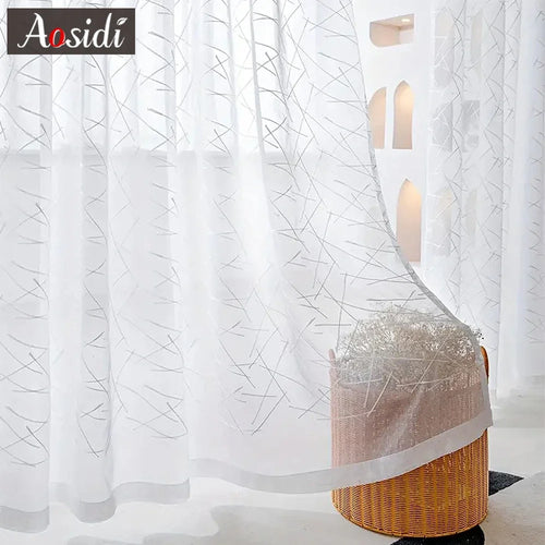 Voilage tulle brodé motifs géométriques rayés salon chambre