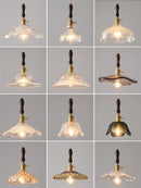 suspension moderne en laiton avec abat-jour rustique en verre de noyer