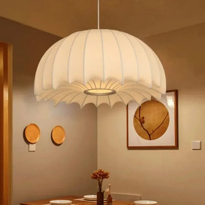 Suspension italienne en soie