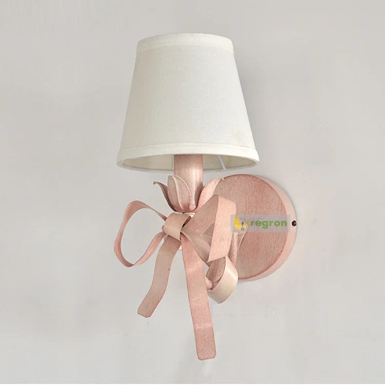 lustre en ruban rose pour chambre d'enfant élégante - vue 6 sur 14