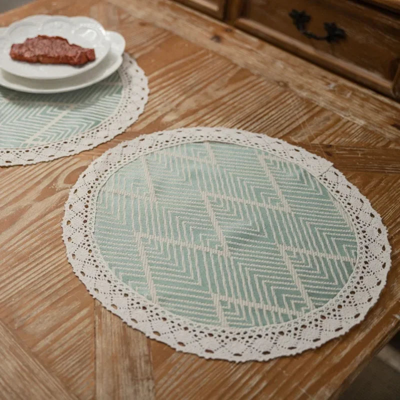 Chemin de table jacquard géométrique beige à pompons - vue 5 sur 6