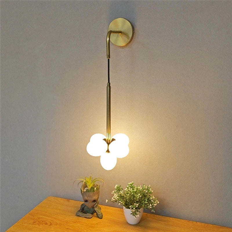 Minimalist glass egg-shaped chandelier for modern lighting - vue 5 sur 9