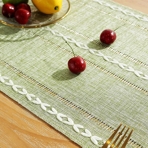 Chemin de table bohème tressé à franges rustique