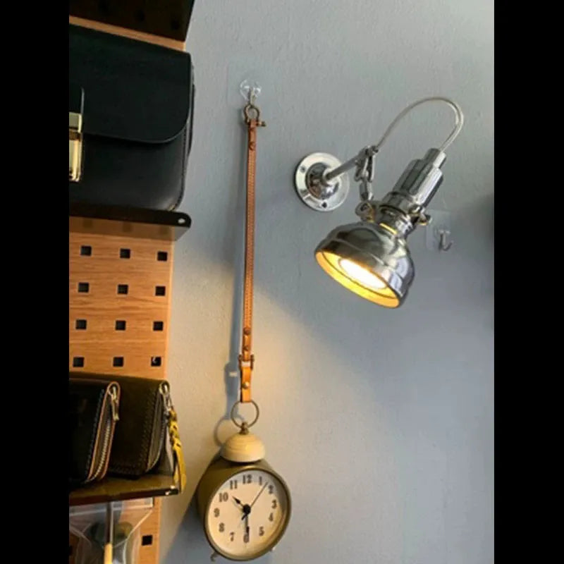 Handmade LED wall lights with a retro industrial style for lighting in restaurants, bars, cafes, interiors, hotels and bathrooms - vue 1 sur 6