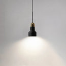 Suspension en pierre à trou noir