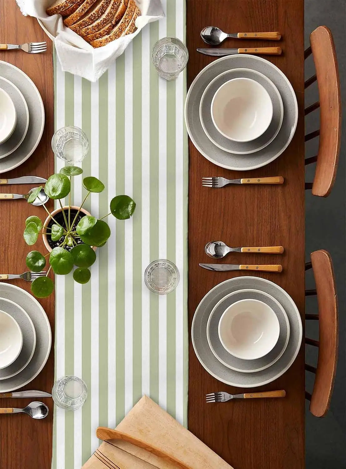 Chemin de table lin rayures vert sauge campagne - vue 2 sur 6
