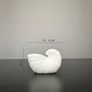 vase en céramique coquillage pour décoration florale artisanale