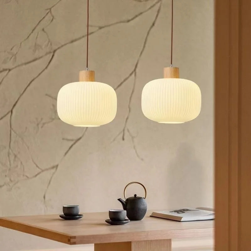 suspension en verre avec décor nordique en bois - vue 5 sur 11