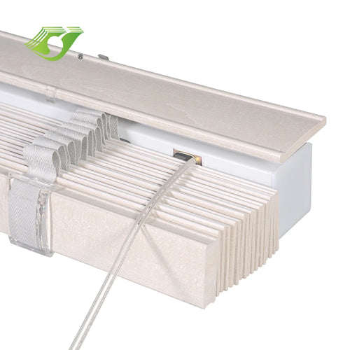 Store vénitien bois motorisé connecté pour porte fenêtre - vue 6 sur 7
