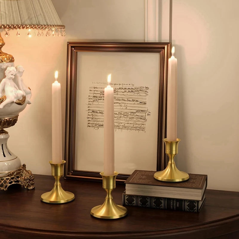 6PCS Brass Gold Taper Candle Holders, Vintage Metal Candlestick Holders For Dinner Room Table Centerpiece Gold Mantel - vue 4 sur 6