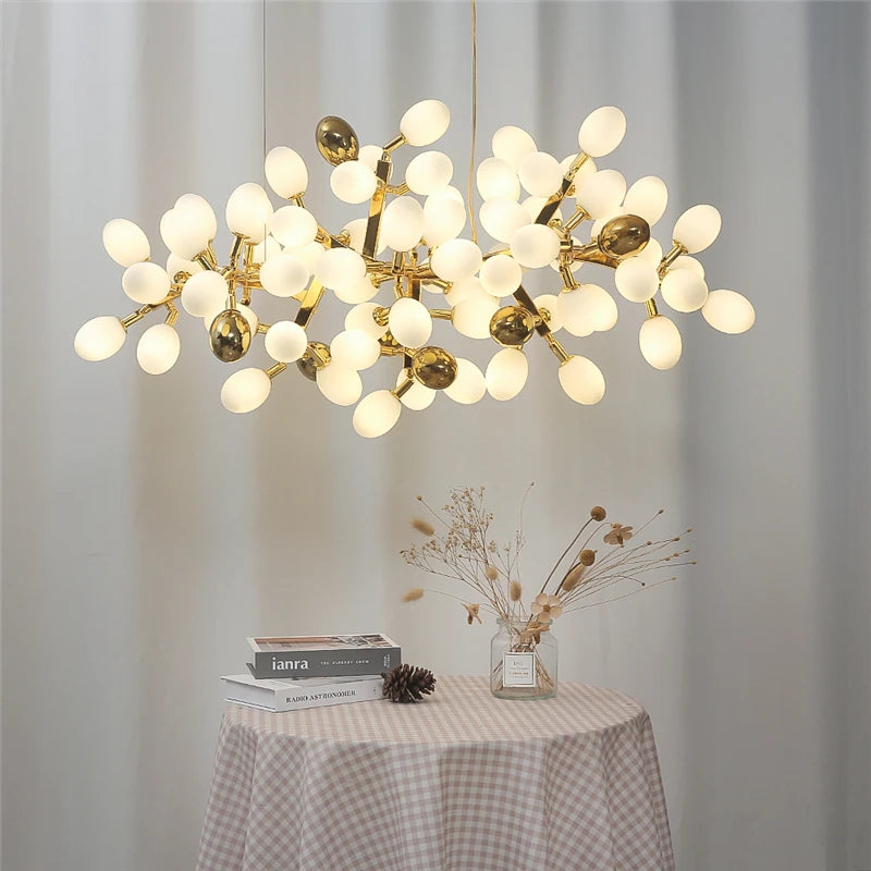 lustre moderne en or en forme de raisin pour intérieur élégant - vue 4 sur 11