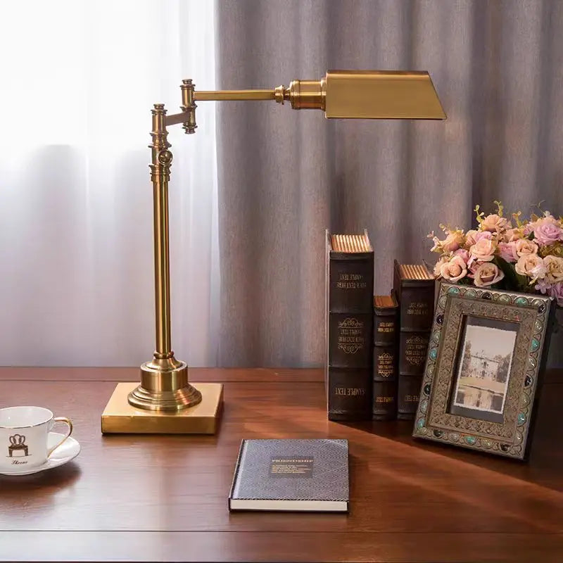 lampe de bureau en bronze style industriel rétro créatif pour travail - vue 4 sur 8