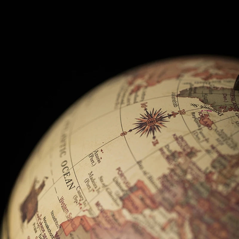 globe terrestre en bois vintage avec support pour étudiants - vue 6 sur 7