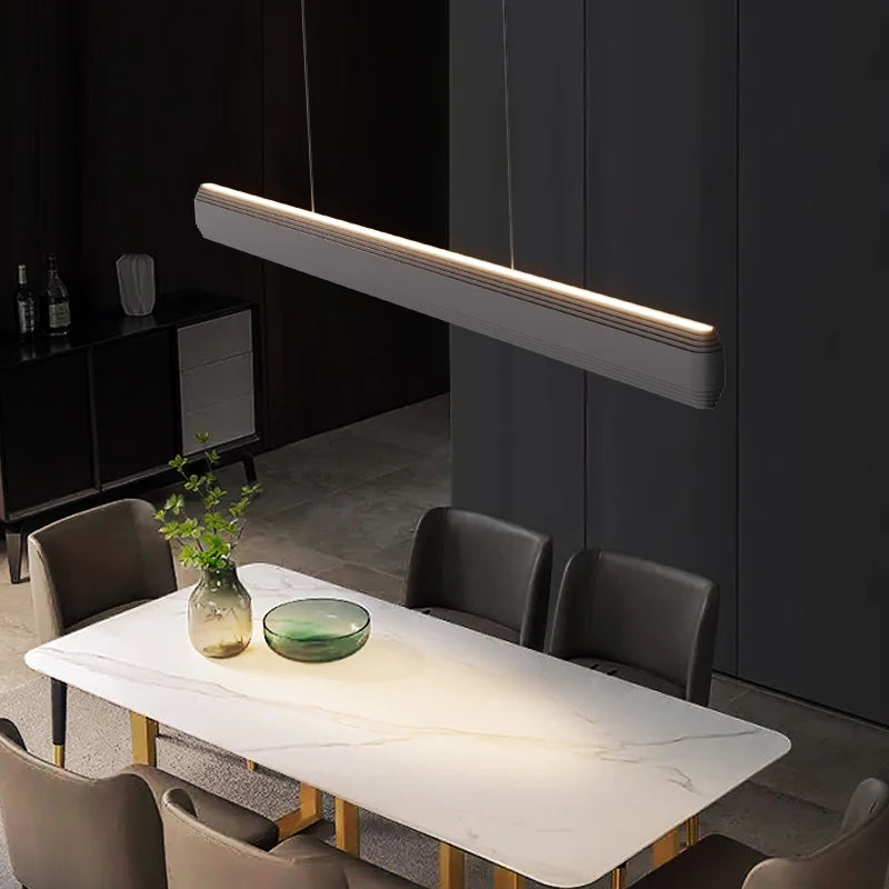 lustre suspendu au design moderne et luxueux - vue 3 sur 14