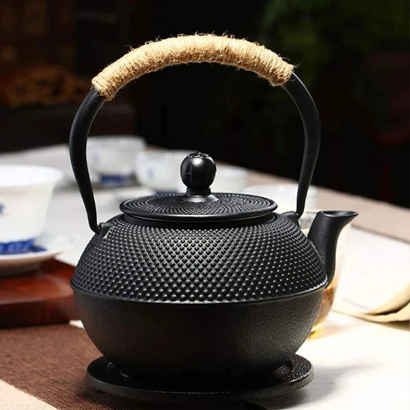 Théière japonaise en fonte avec infuseur inox intégré - vue 6 sur 9