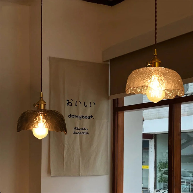 suspension LED en laiton et verre design nordique moderne et antique