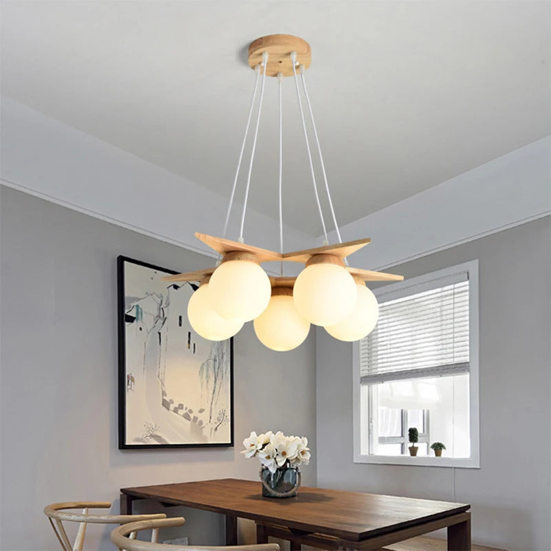 lustre en bois nordique avec boule en verre blanc - vue 2 sur 8