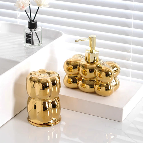 accessoires de bain en céramique pour une salle élégante - vue 13 sur 21