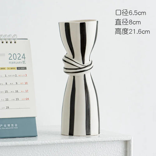 Double Ear Ceramic Vase, Abstract Black and White Striped Hydroponic Vase, Living Room Decoration, Room Aesthetic Decoration - vue 10 sur 14