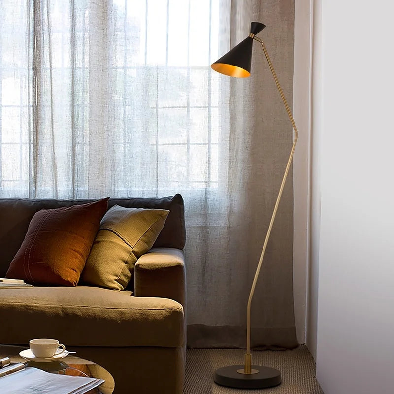 lampadaire postmodern minimaliste en fer pour coin vestiaire - vue 5 sur 8