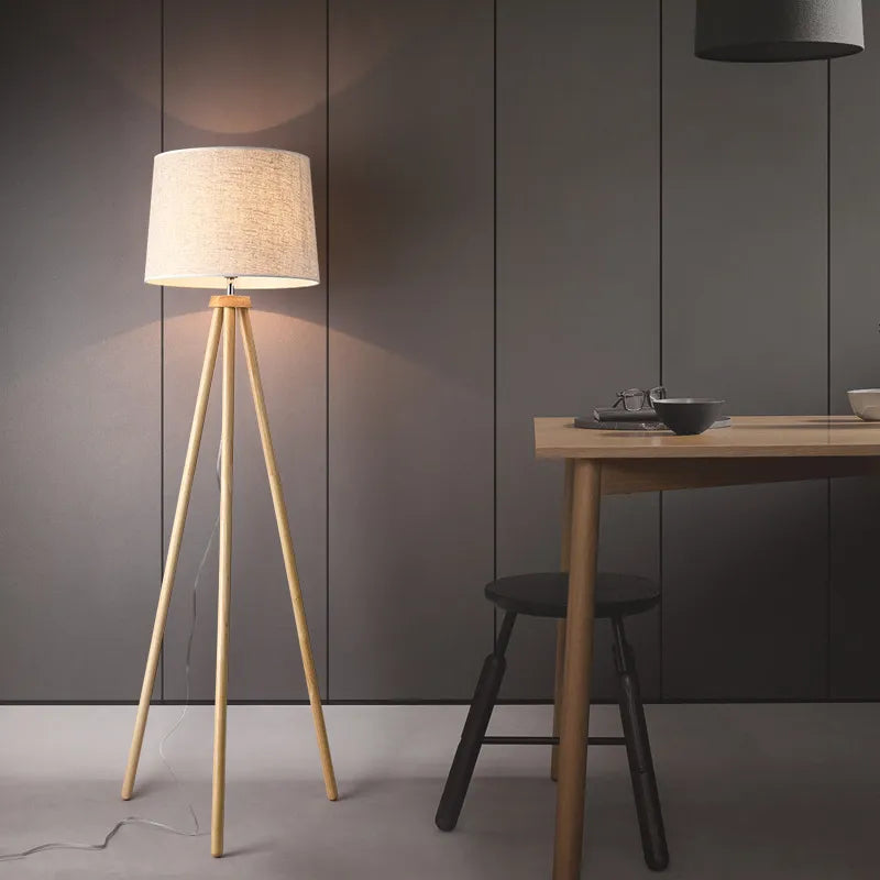 Nordique bois art bois massif lampadaire tissu art abat-jour salon chambre chevet décoration de la maison moderne lampadaire LED