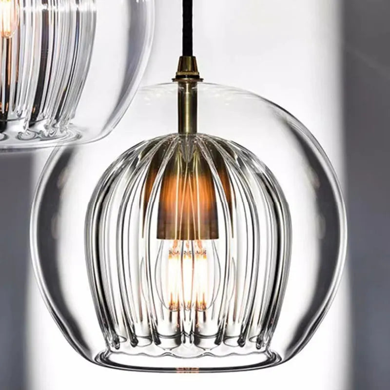 Suspension LED en verre au design nordique gris fumé