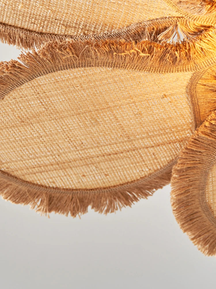 Minimalist woven grass floral chandelier for indoor use - vue 6 sur 9