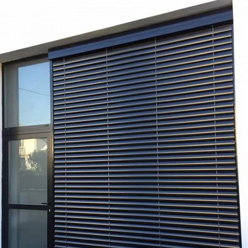 Store exterieur motorise sur mesure fenetre de toit - vue 5 sur 6