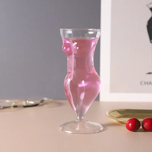 Verre à cocktail forme humaine design amusant