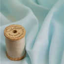 Rideau minimaliste translucide isolant pour salon ou chambre