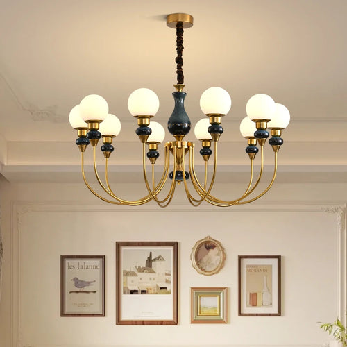 lustre nordique en verre pour un intérieur romantique et chaleureux