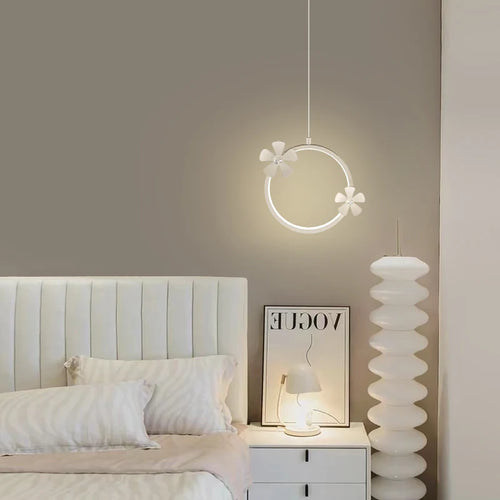 Modern petal-shaped pendant light for minimal nordic style - vue 4 sur 10