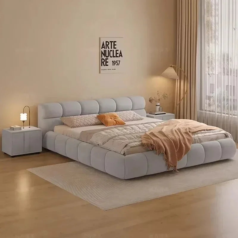 lit queen moderne luxe en bois léger pour couple