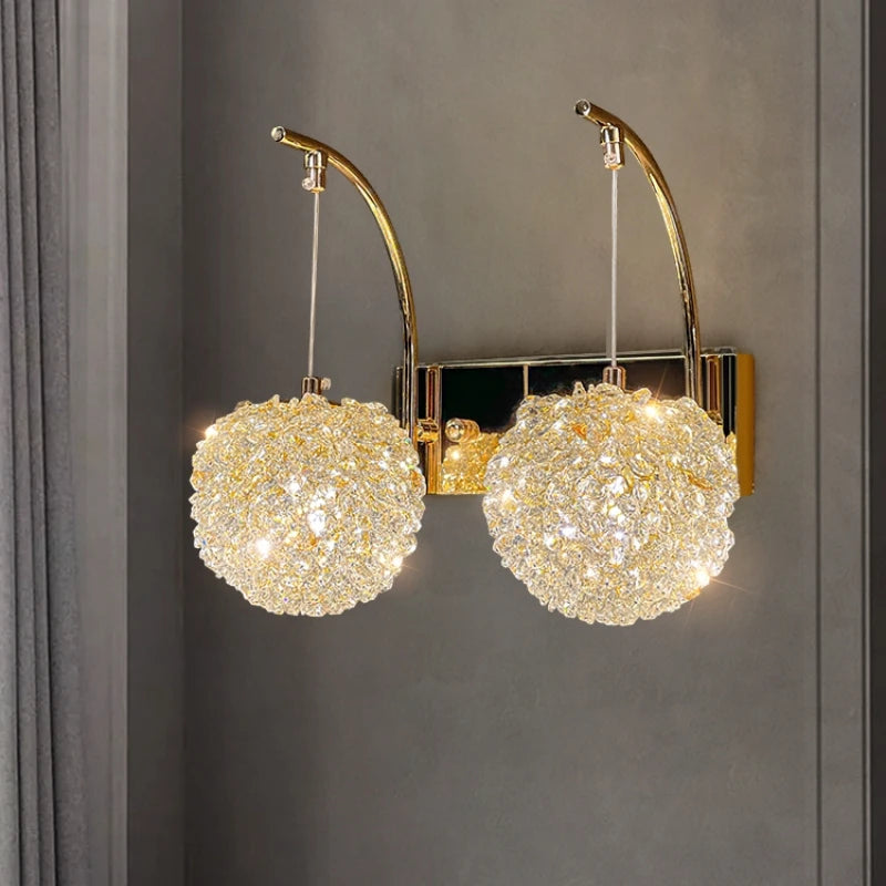 applique murale en cristal et métal doré design élégant pour intérieur moderne - vue 4 sur 10