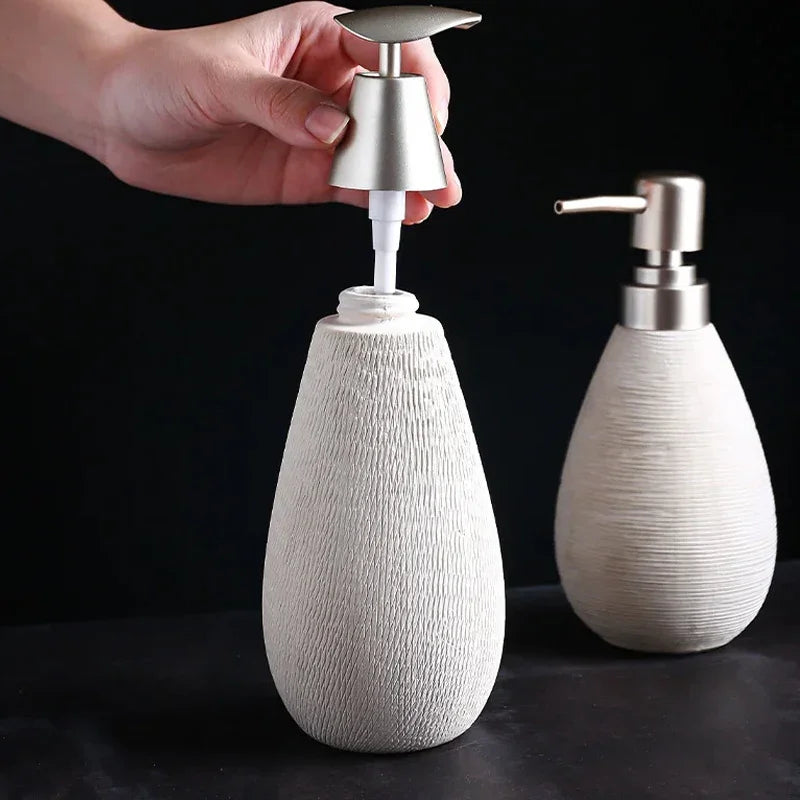 bouteille céramique désinfectant mains lotion savon décoration salle de bain - vue 6 sur 11