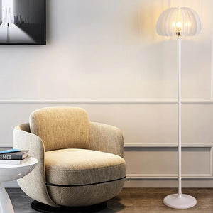 lampadaire d ambiance pour un salon moderne élégant