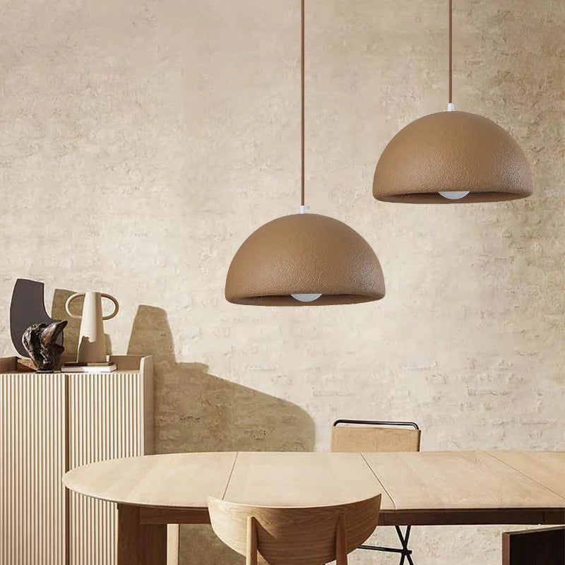 lampe suspendue style wabi-sabi en ciment pour studio ou restaurant - vue 5 sur 10