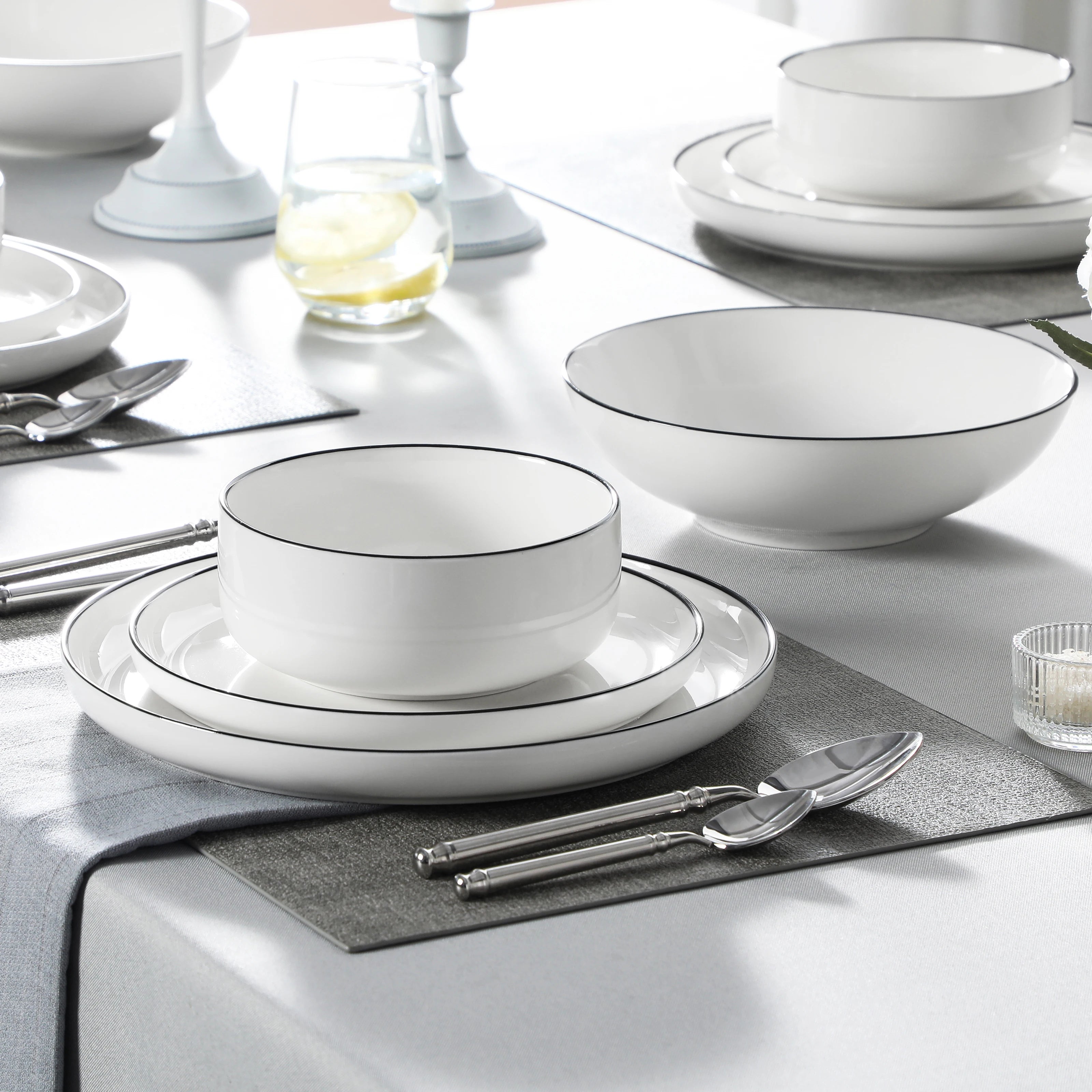 Service table ceramique design bord fin 12 personnes - vue 6 sur 7