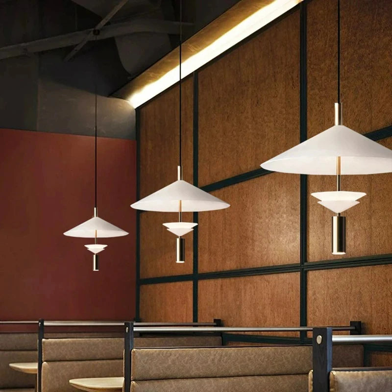 style de lampe suspendue en métal - vue 3 sur 14