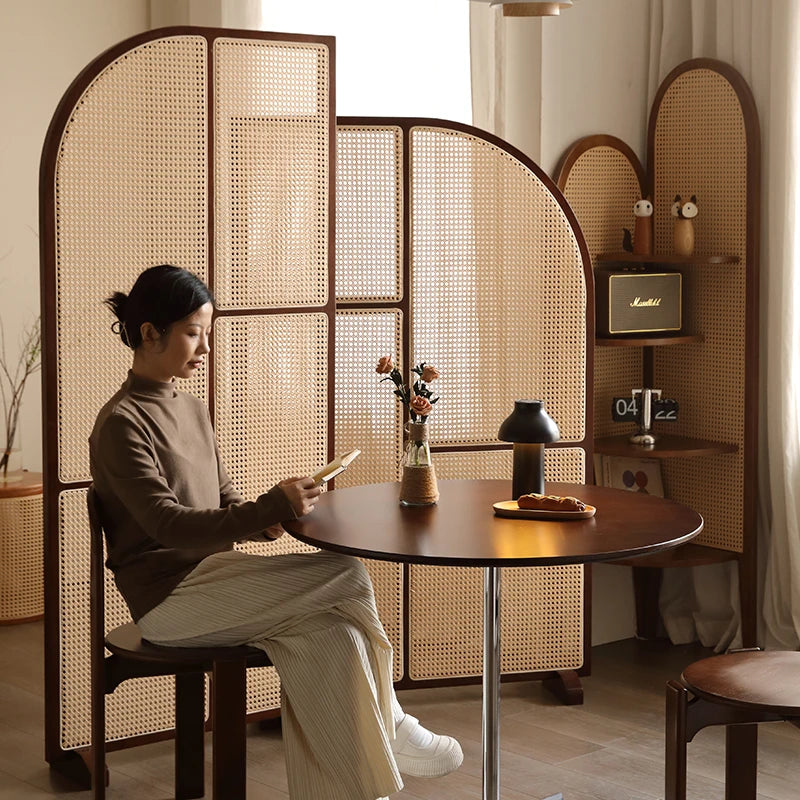 Japanese-style solid wood rattan screen partition is opposite the door to the home, living room entrance is blocked, and mobile - vue 27 sur 29