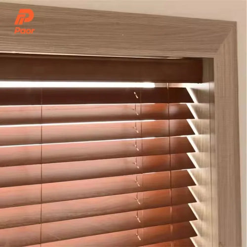 Store vénitien en bois horizontal réglable pour fenêtres - vue 3 sur 17