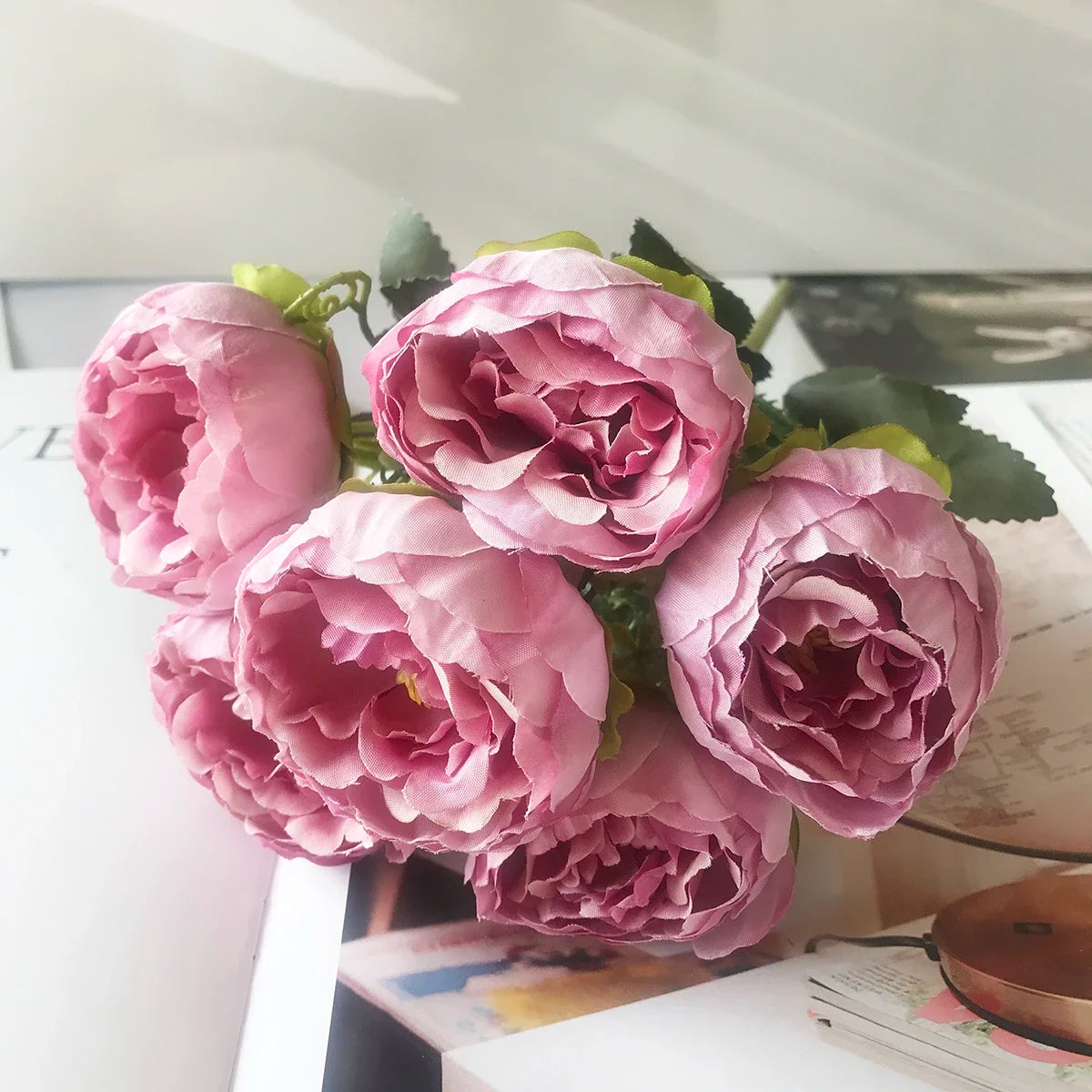 petit bouquet de fleurs artificielles pour décoration printanière et mariage - vue 25 sur 37