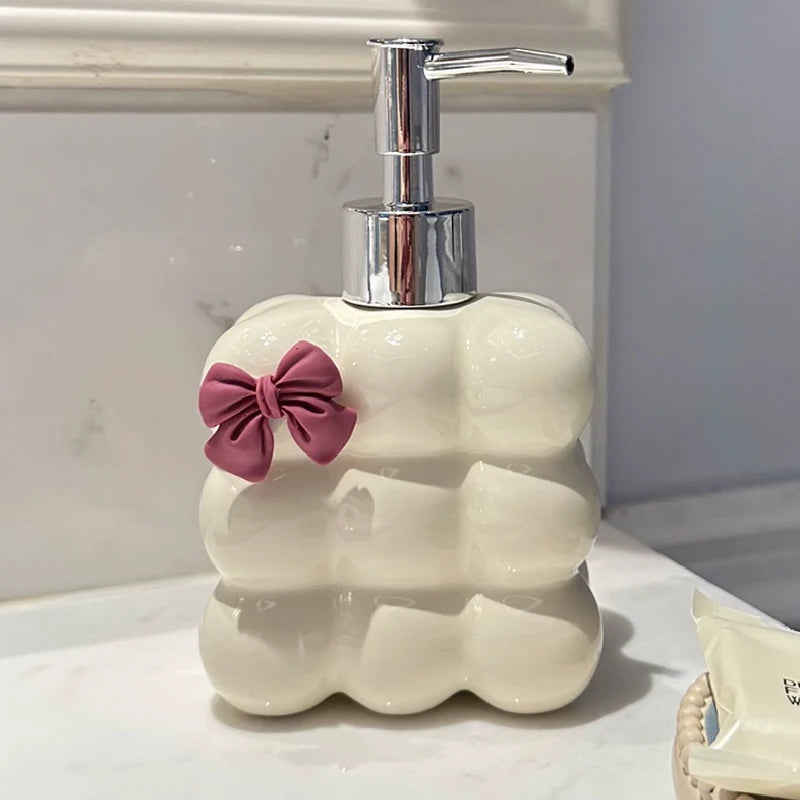 distributeur de savon en céramique décoratif moderne pour salle de bain - vue 5 sur 16