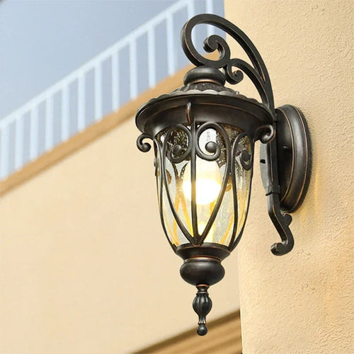 Contemporary waterproof LED outdoor wall light for modern spaces - vue 2 sur 6