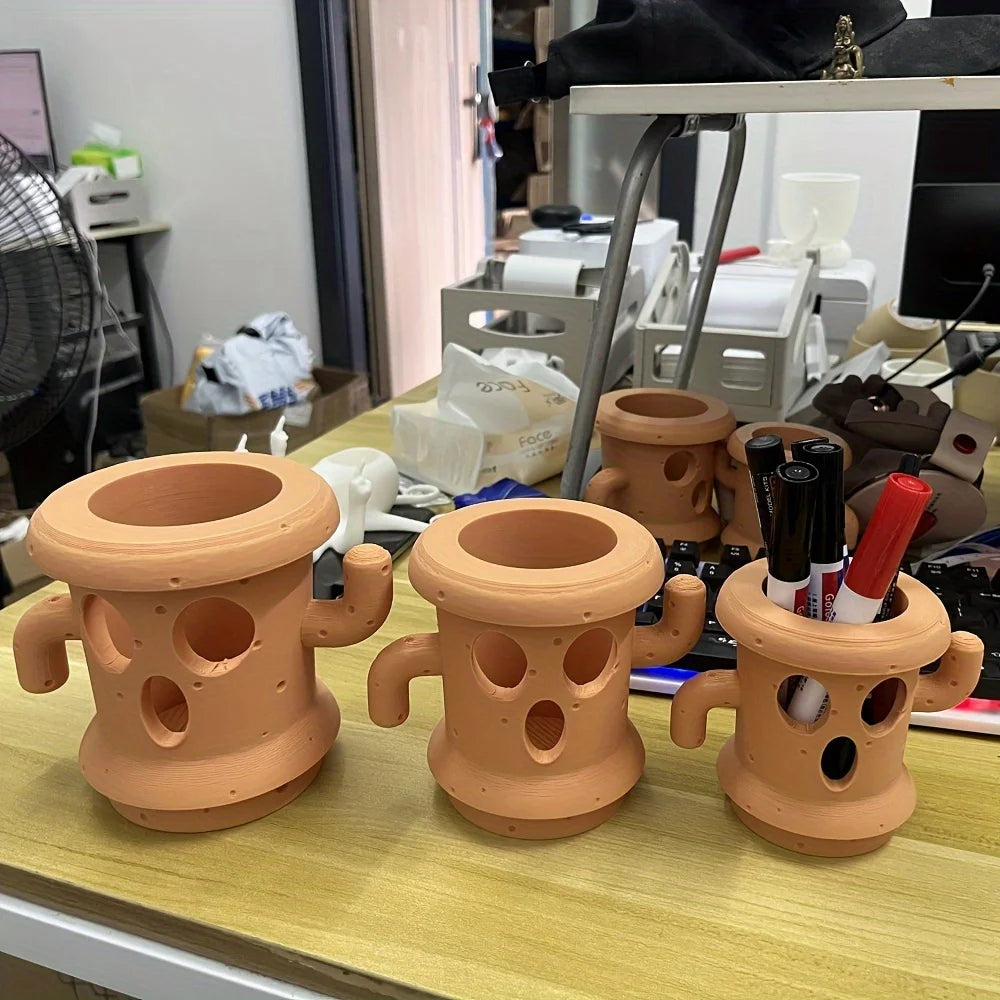 Cute Succulent Planter, Desk Décor, Gyroid Gift, Air Plant Pot, Cute Planter Pot Desk pen holder - vue 3 sur 7